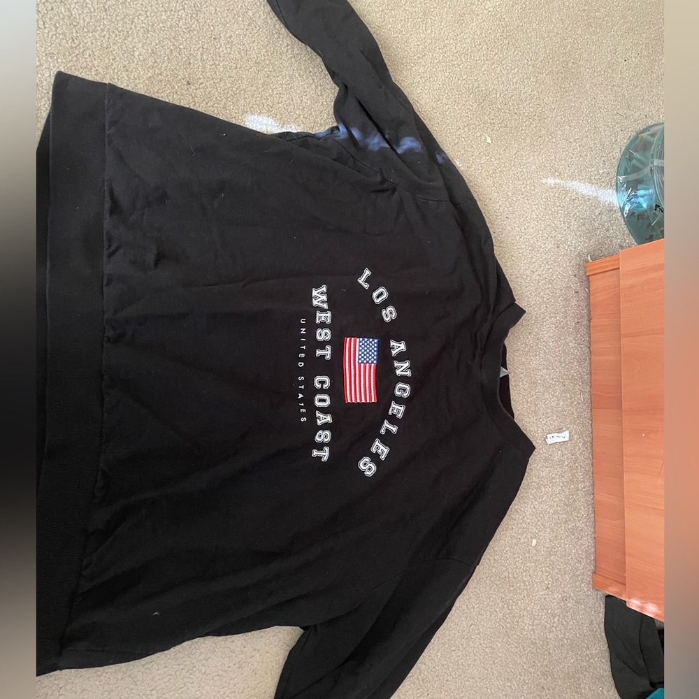 LA black crew neck
